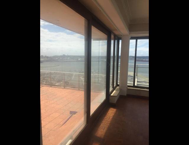 3 BEDROOM APARTMENT FOR SALE IN ESPLANADE